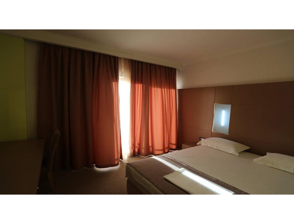 Voloreka Hotel